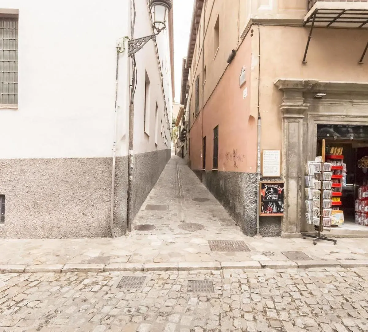 White Nest Hostel Granada 0*,  Spagna