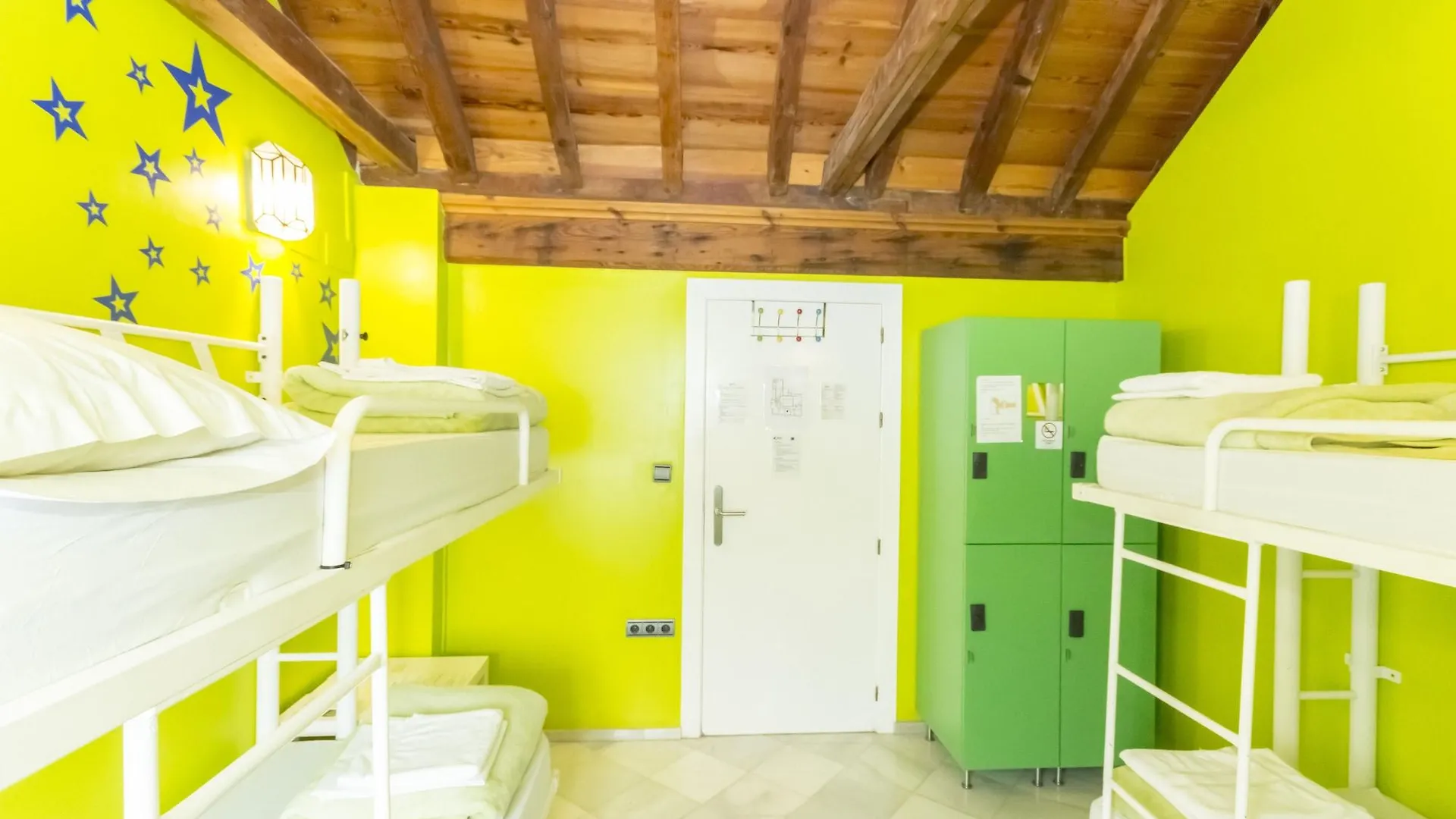 White Nest Hostel Granada 0*,