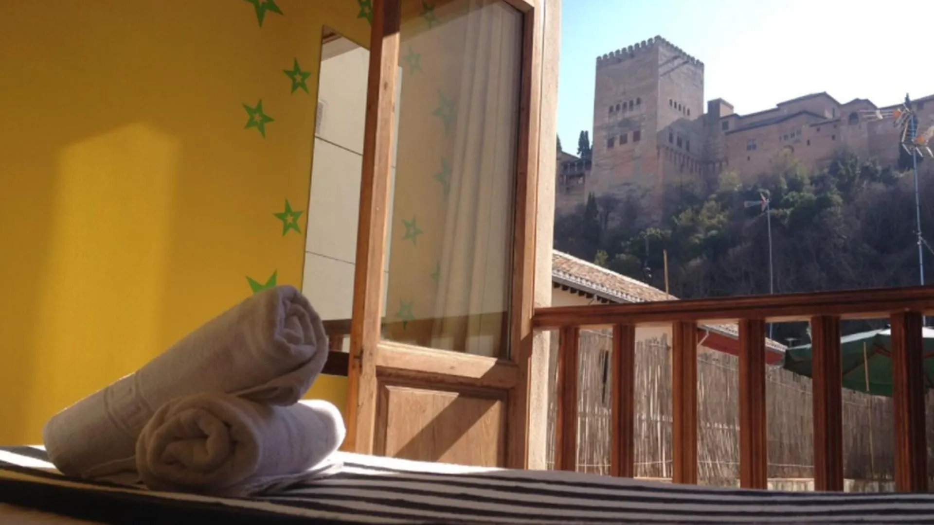White Nest Hostel Granada