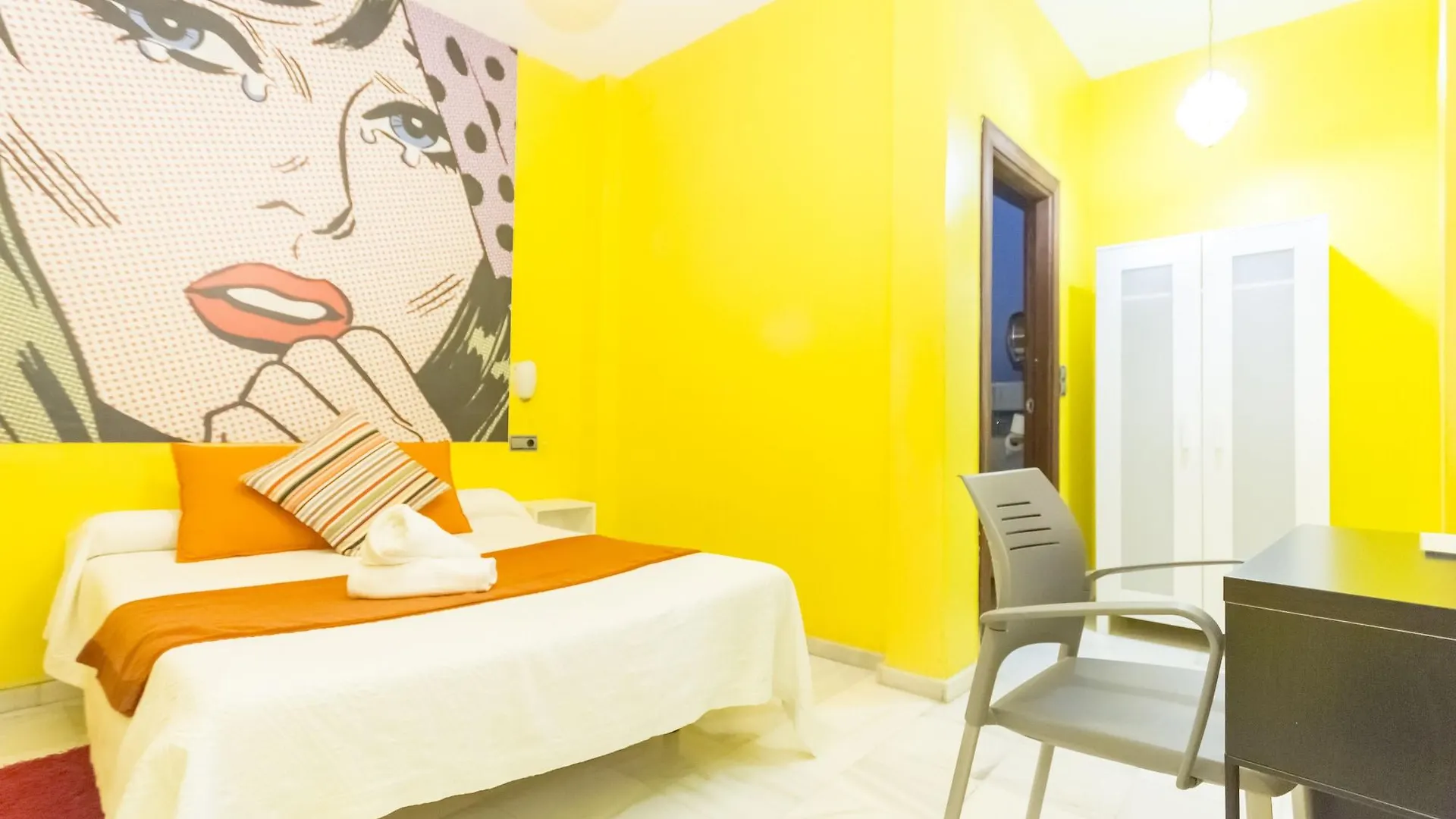 White Nest Hostel Granada