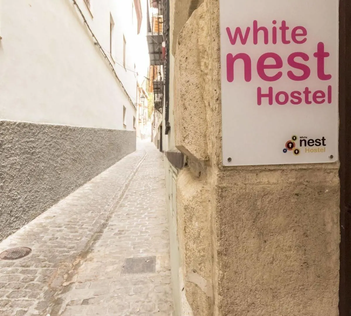 White Nest Hostel Granada
