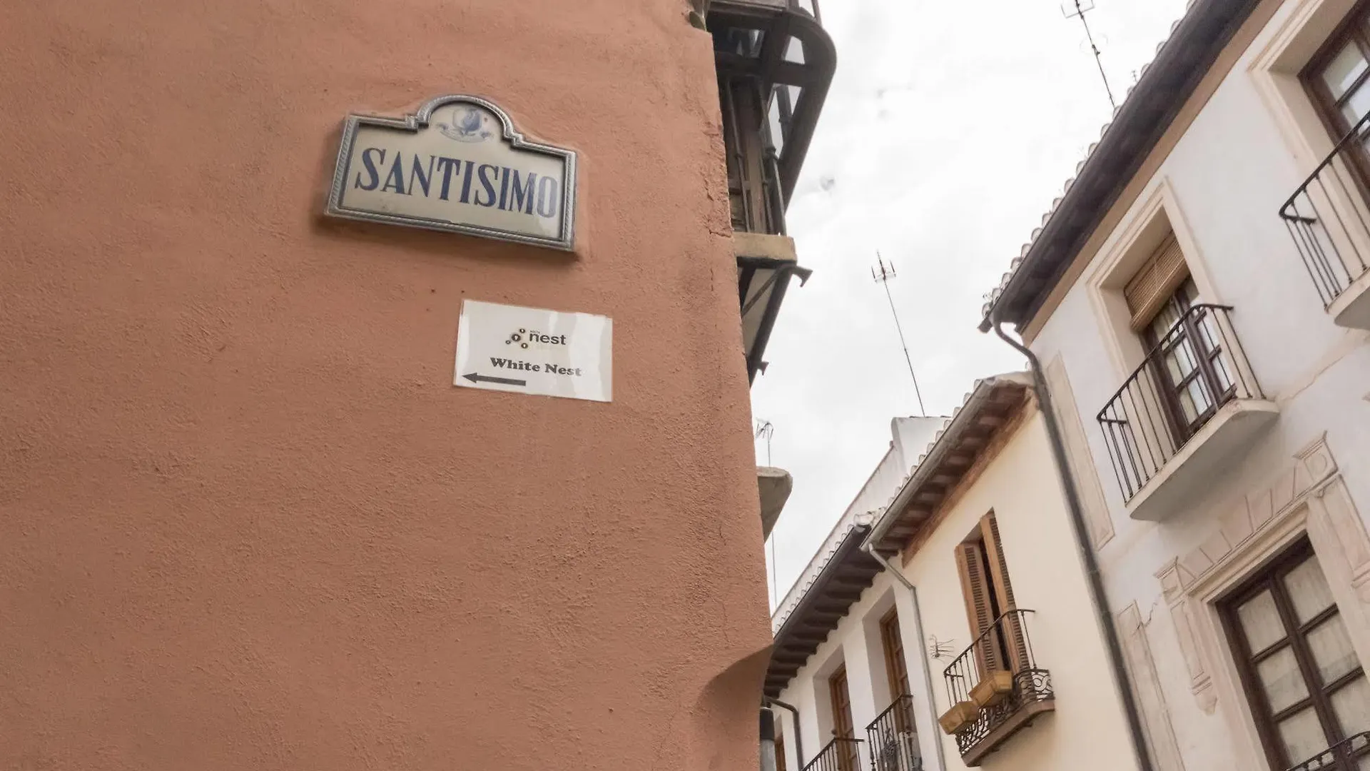 White Nest Hostel Granada