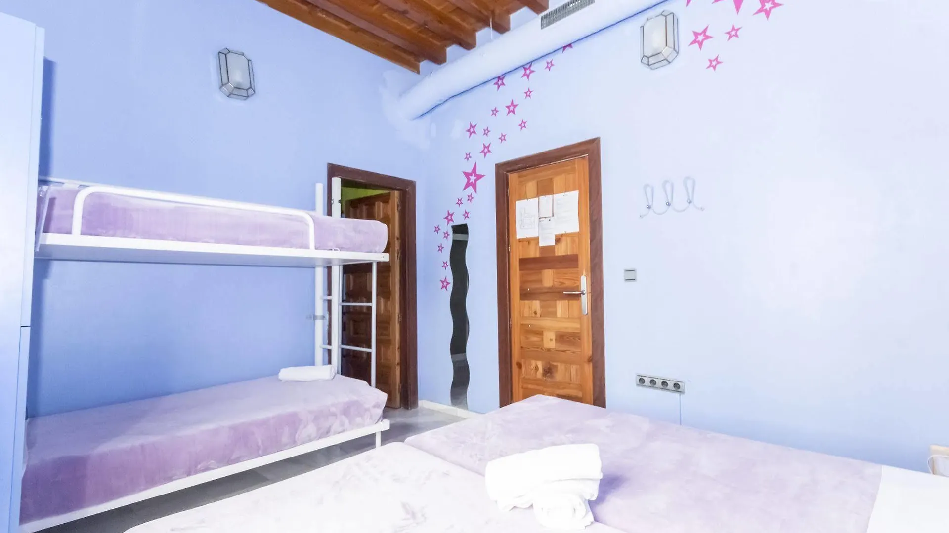 White Nest Hostel Granada