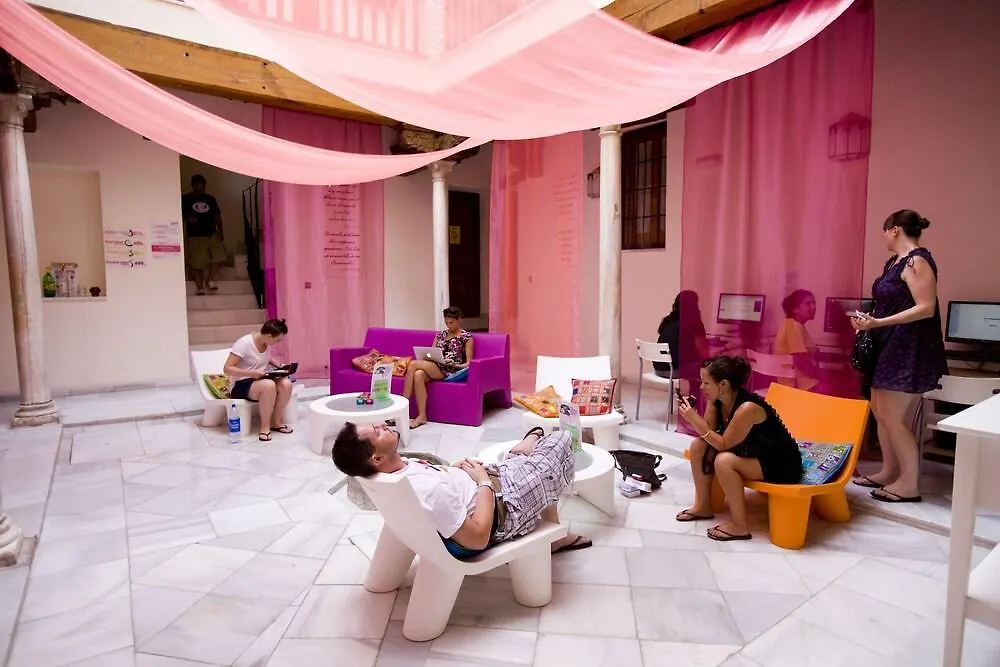 White Nest Hostel Granada