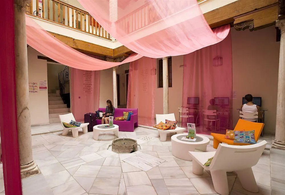 White Nest Hostel Granada