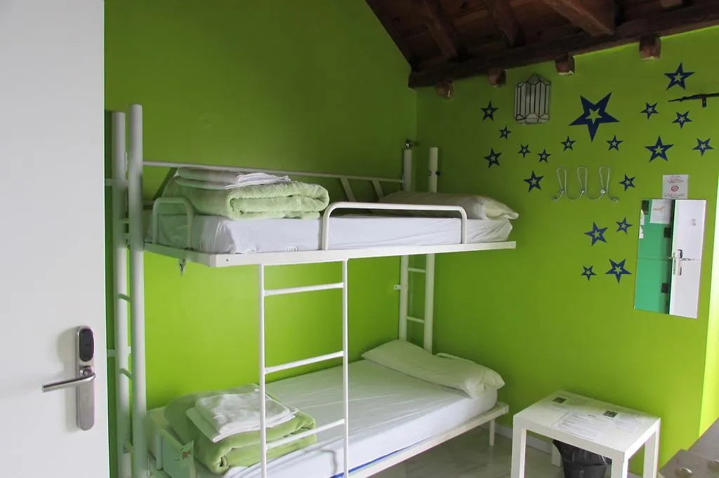 White Nest Hostel Granada