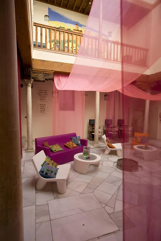 White Nest Hostel Granada